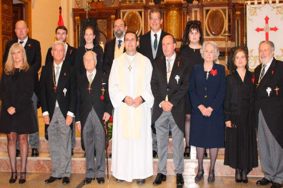 Ceremonia de ingreso y juramento  de nuevos Caballeros y Damas de la Real, Antiquísima y Muy Ilustre Cofradía de Nobles del Portillo